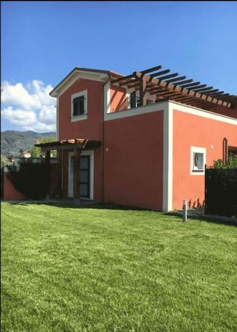Caniparola di Fosdinovo Il Casale Rosso Monolocale Cinque Terre-Toscana מראה חיצוני תמונה